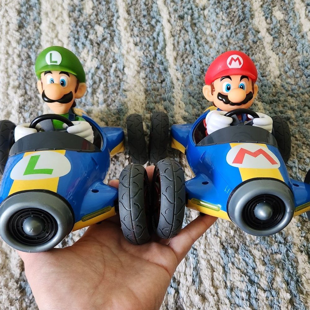 Super Mario & Luigi Carrera Mario Kart Figurines EUC - Picture 3 of 13